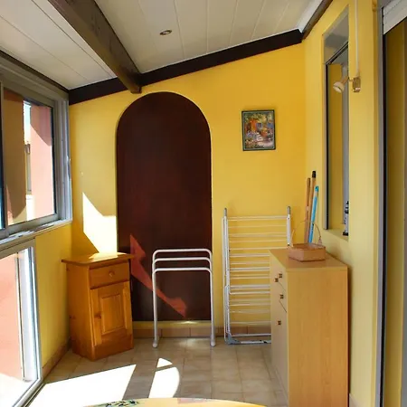 4 Pers, 1 Chambre, Loggia Vue Piscine, Parking, A 50m De La Mer -ref Jaca411