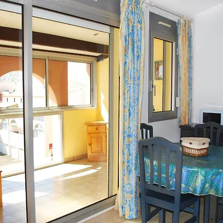 Apartmán 4 Pers, 1 Chambre, Loggia Vue Piscine, Parking, A 50m De La Mer -ref Jaca411