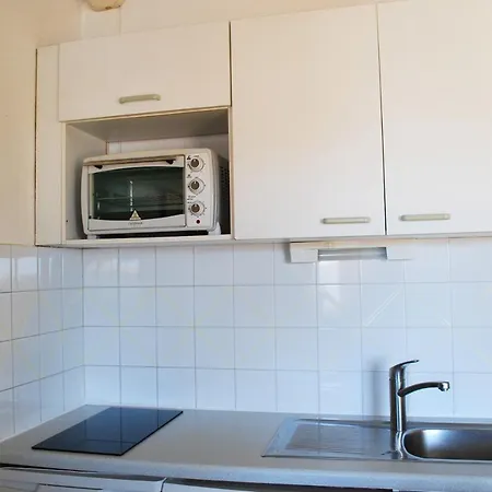 4 Pers, 1 Chambre, Loggia Vue Piscine, Parking, A 50m De La Mer -ref Jaca411 *
